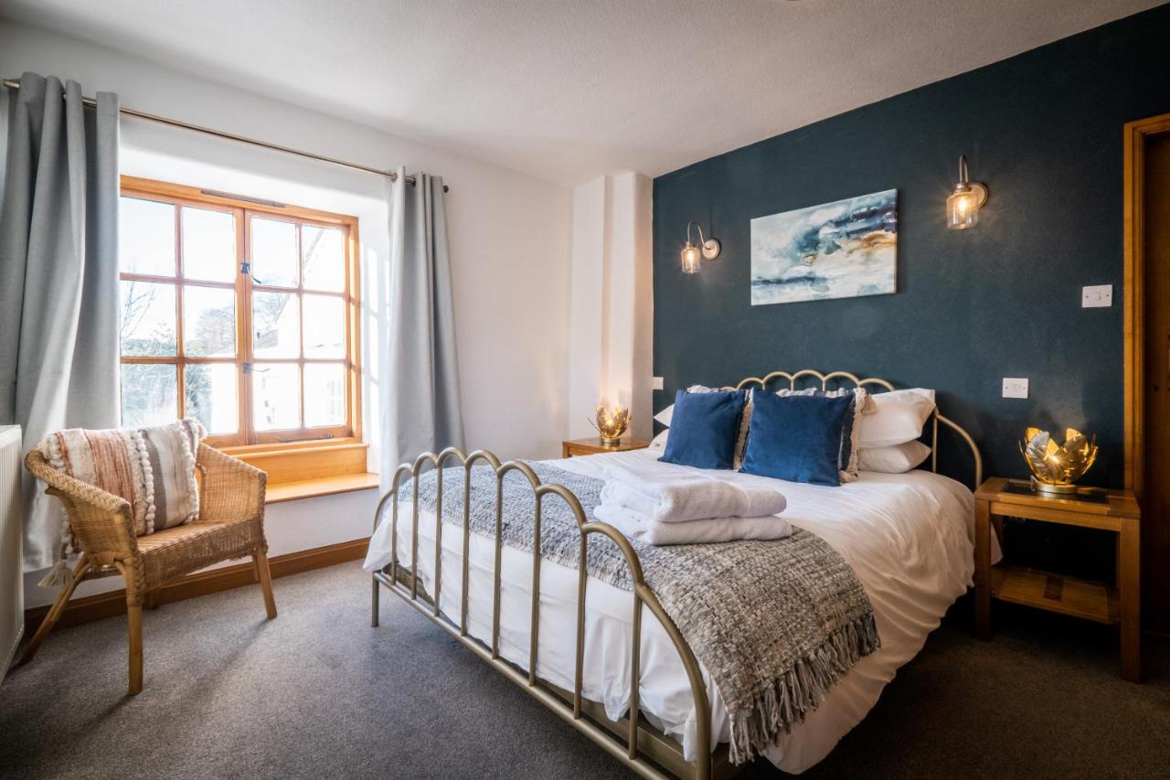 Stunning Cottage Grade 2 Listed With Parking And Hot Tub Bowness-on-Windermere Zewnętrze zdjęcie